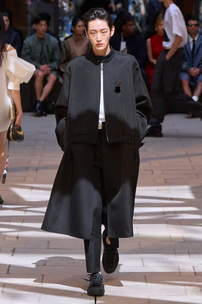 Look 12